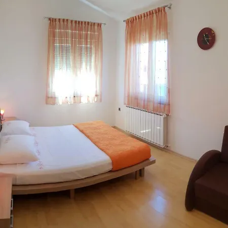 Holiday Casa Eduard Сasa de vacaciones Šišan