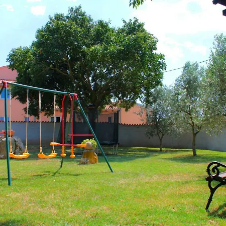 Holiday Casa Eduard 別荘 Šišan